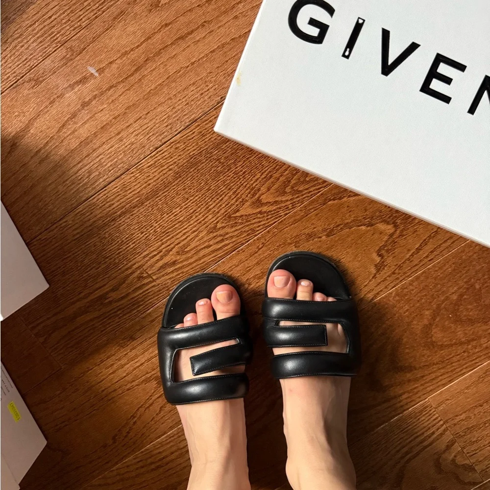 Givenchy G Cutout Logo Flat Sandals Black Leather Padded Slide 36 - Picture 7 of 7